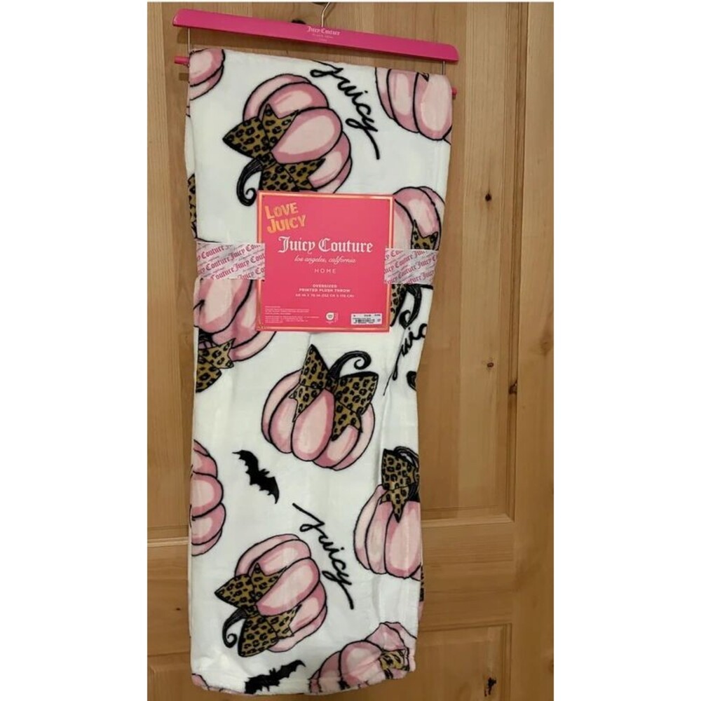 Juicy Couture Oversized Printed Plush Throw – NWT